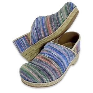 Dansko Professional Jute Artisan Weave
Ladies Clogs pastel/natural jute SIZE 40